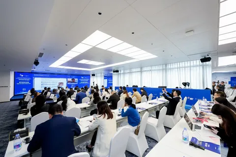 Zoom 多方会议连线图片 2