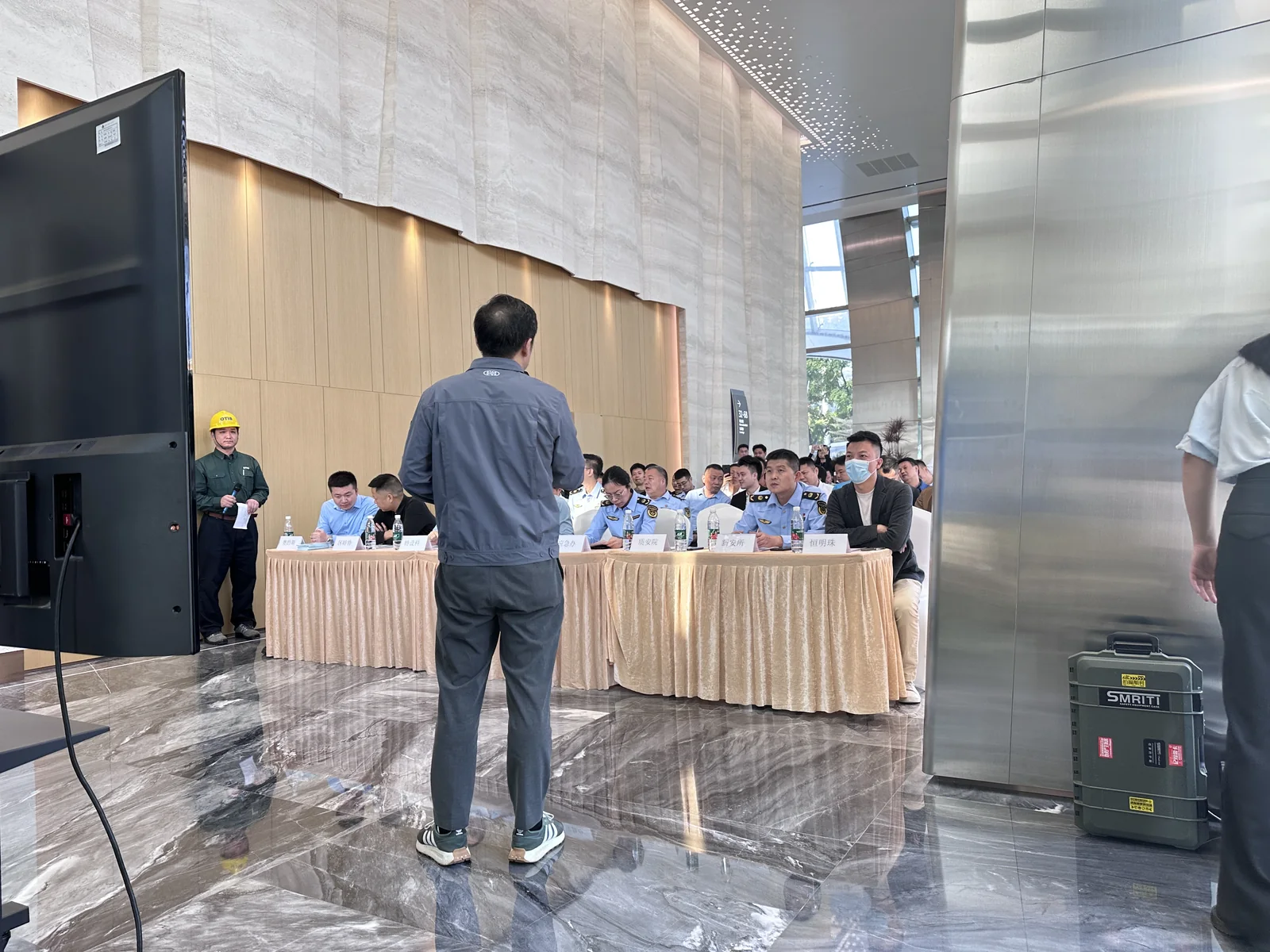 宝安恒明珠大厦直播现场执行照片 4
