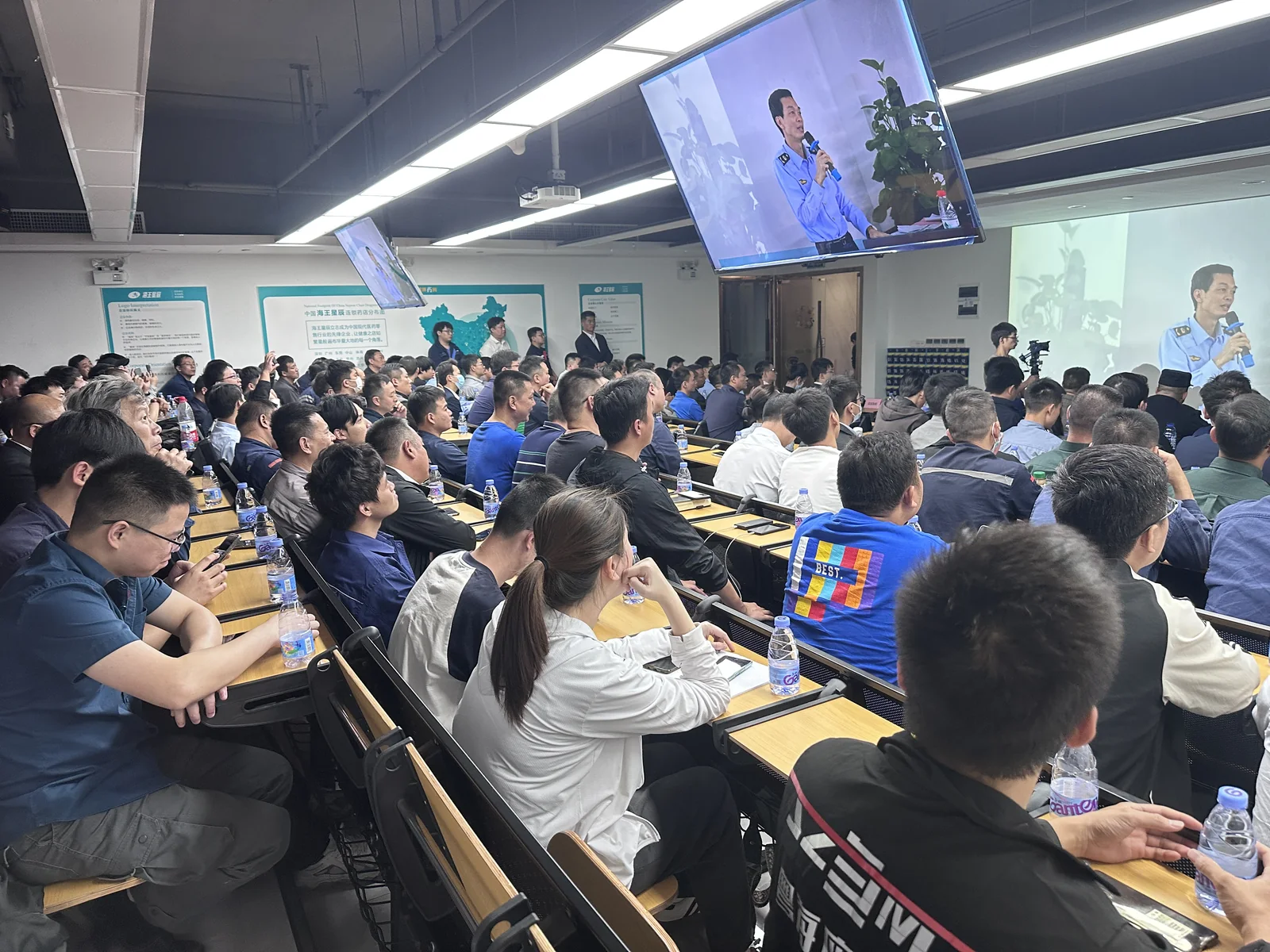 南山海王星辰大厦应急演练直播现场执行照片 4