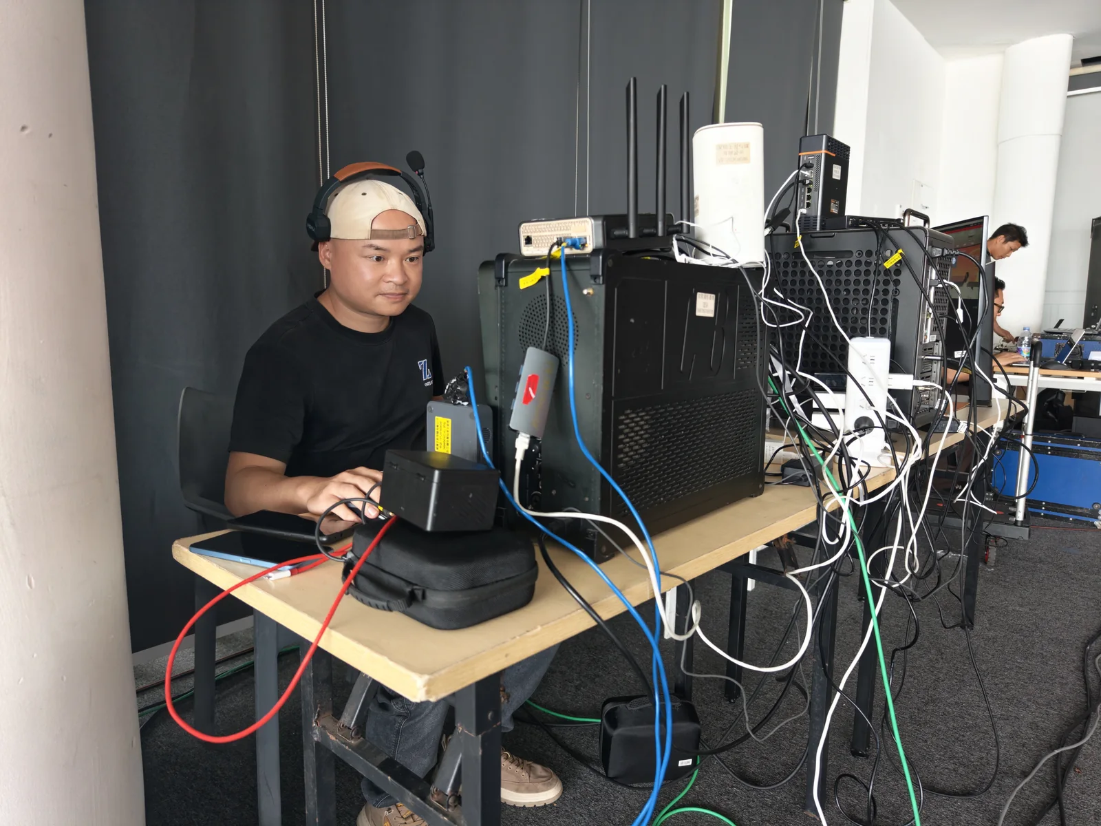 大眼橙品牌发布会拍摄现场执行照片 2