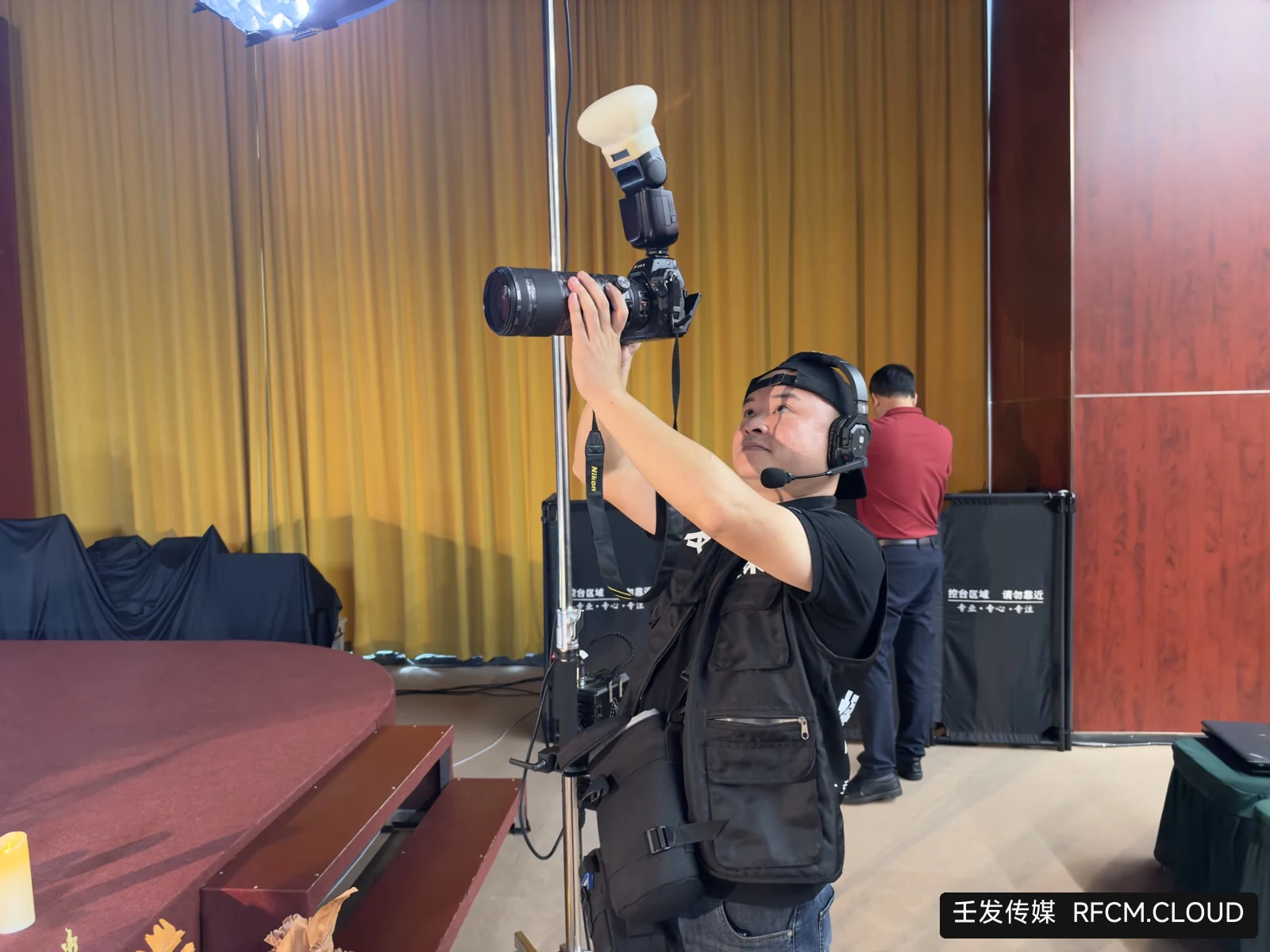 深圳龙华音乐会双机位及照片直播现场执行照片 2